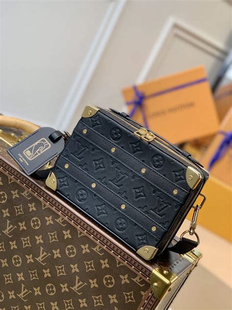 lv m59163|Louis Vuitton Handle Soft Trunk .